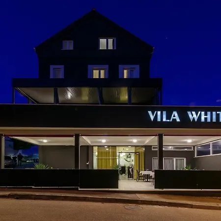 Oda ve Kahvaltı White