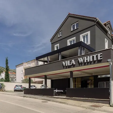 White Nocleg ze śniadaniem