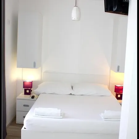 White Отель типа 