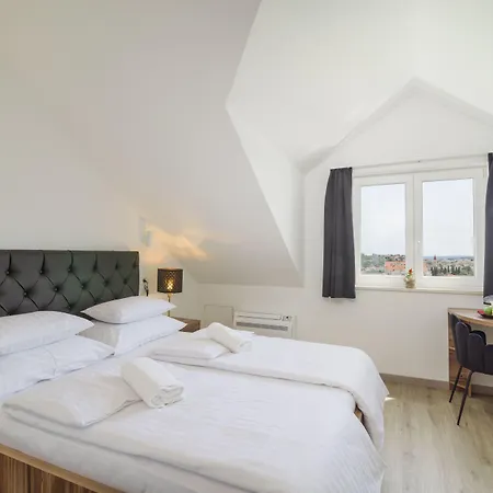 White 3* Trogir