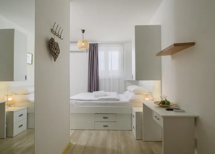 White krevet i doručak Trogir