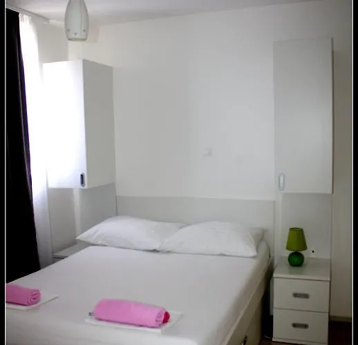 krevet i doručak White