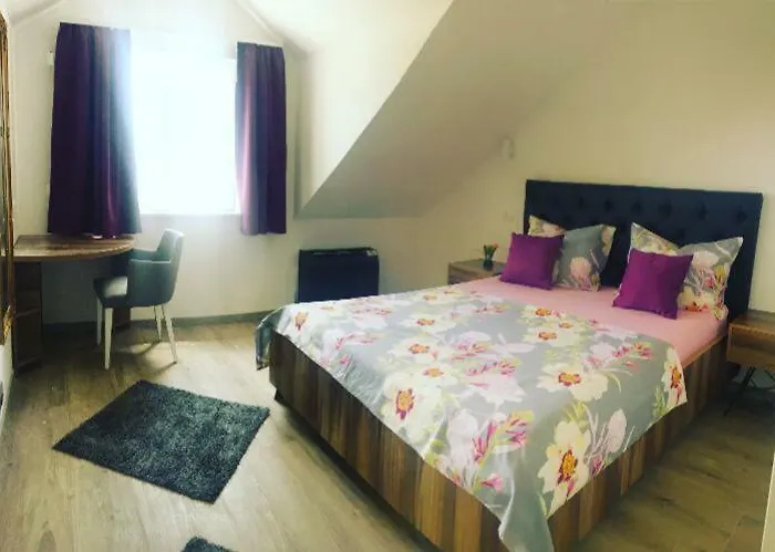 White krevet i doručak Trogir