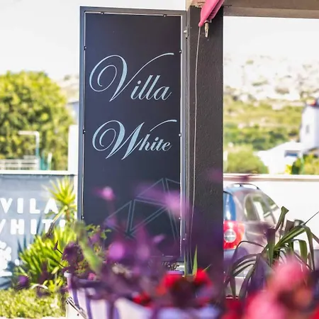 White Bed & Breakfast Trogir