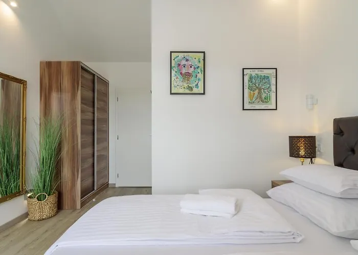 White Bed & Breakfast 3*