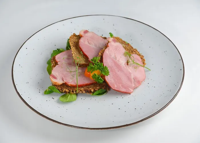 White 3* Τρογκίρ