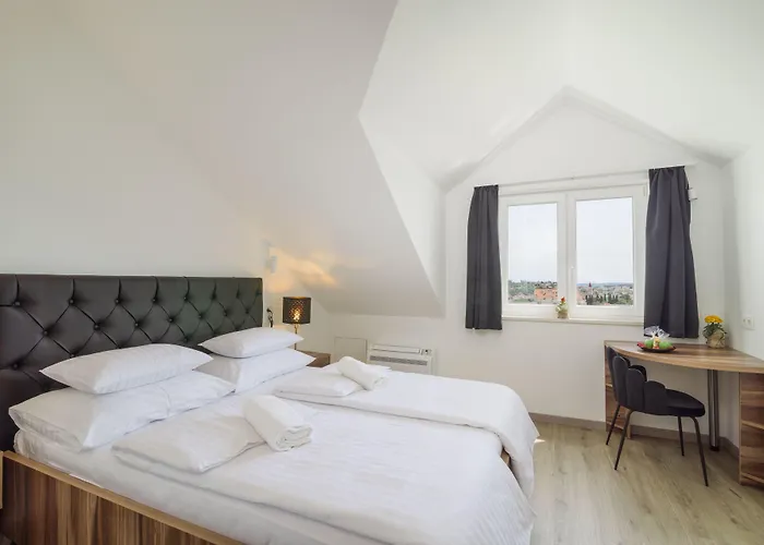 White 3* Trogir