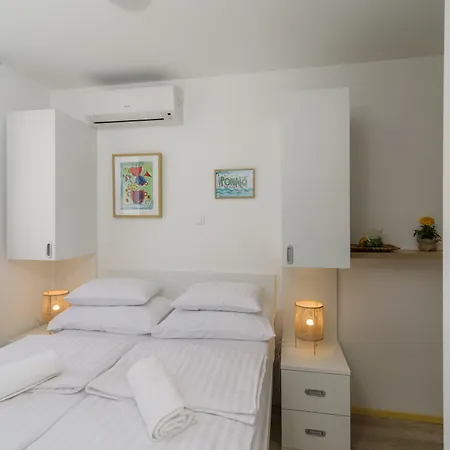 Bed and breakfast White 3*