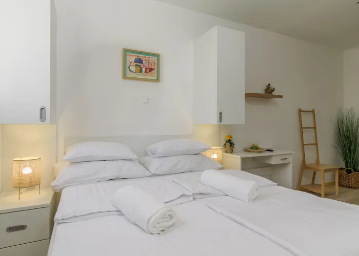 White Trogir